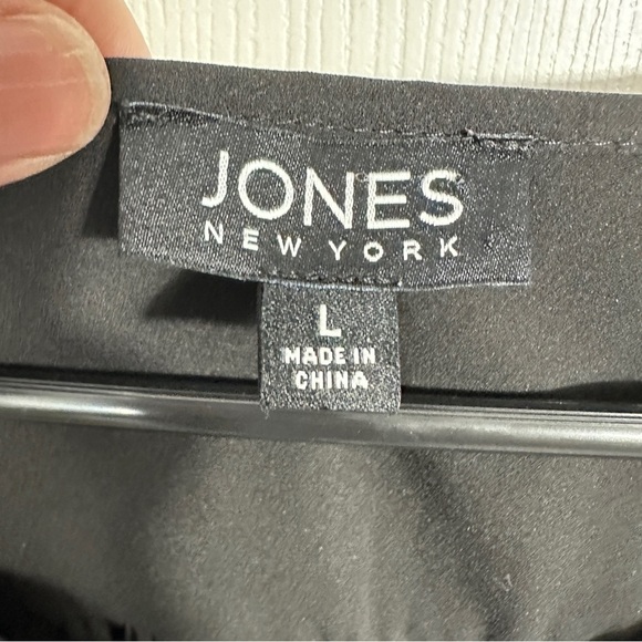 Jones New York tank, black, sz L, sheer top layer with sparkly polka dots - Picture 4 of 11